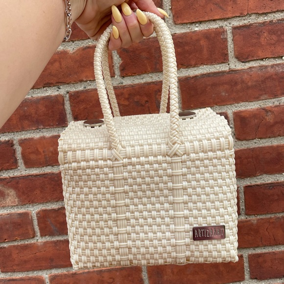 Vintage Handbags - Vintage spring Basket bag